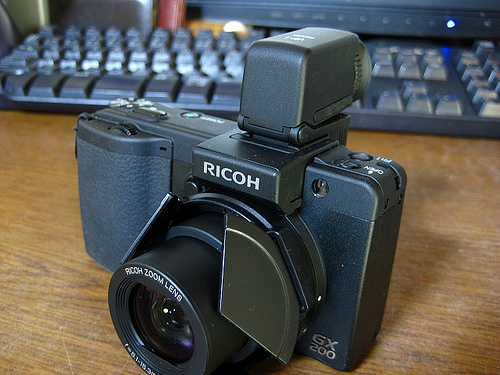 [買いました] RICOH GX200