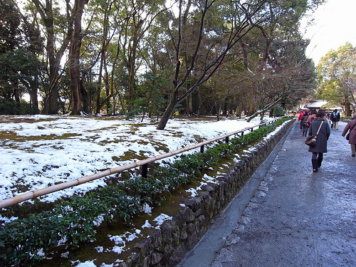 雪の金閣寺