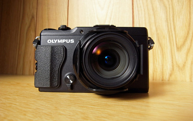 OLYMPUS STYLUS XZ-2